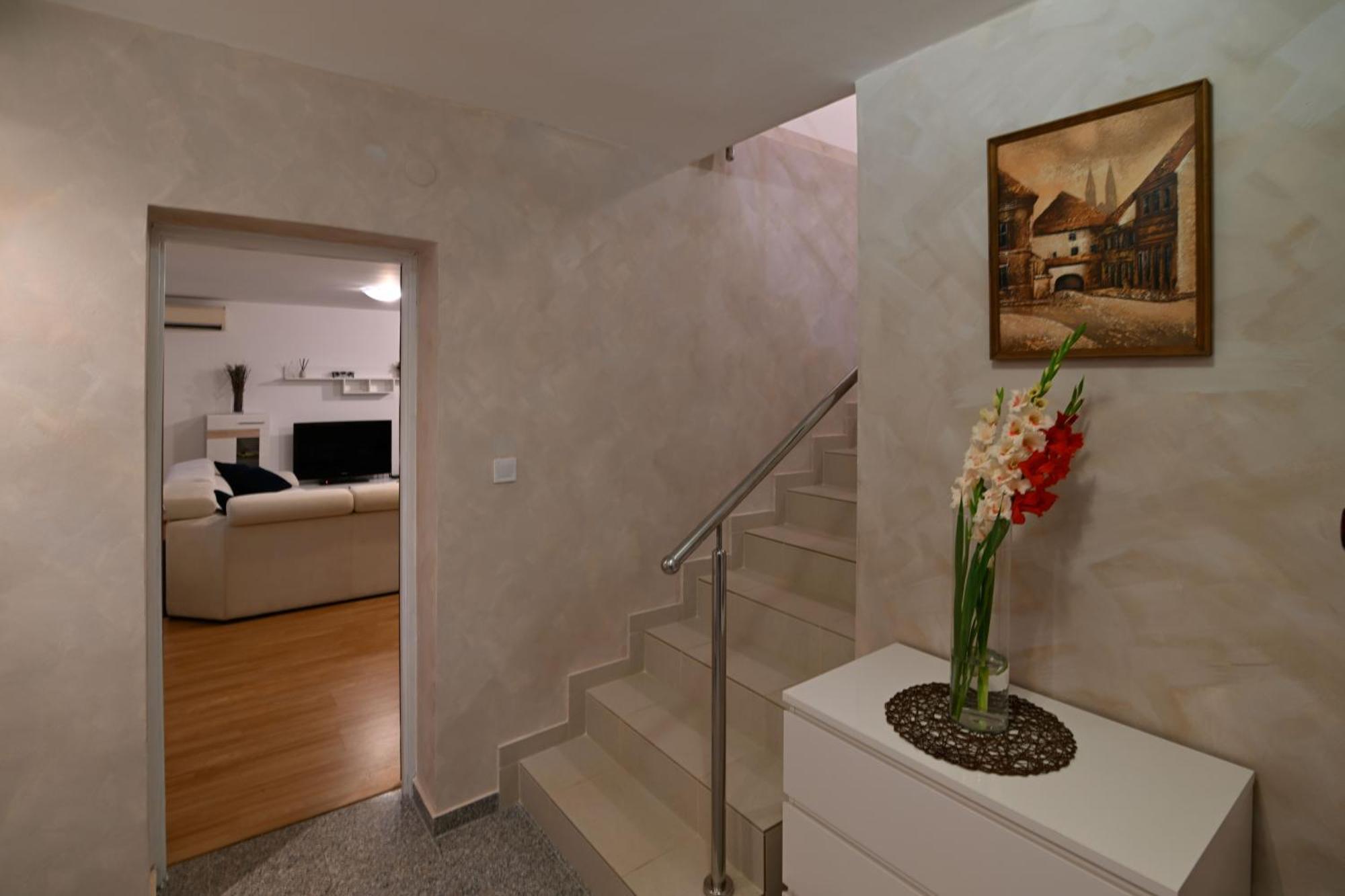 Carobni Pogled Zagreb Villa Eksteriør billede